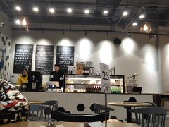 大堂-HELLO 27 意面·沙拉·帕尼尼