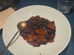 牛肝菌黑蒜烧茄子-一坐一忘云南菜(嘉里中心店)