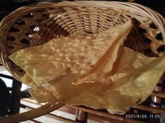 -老牌坊云南鱼豆花火锅(哈西万达店)