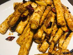 那年秋天的茄子-梧桐树下(云锦世家店)