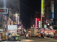 -六合夜市