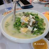 地理位置： 淮海路附近，位置处的不错离各大商场都很近
