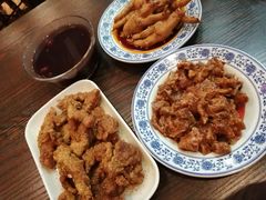 -爆炸头阿姨小四川正宗川味小吃(无任何分店)