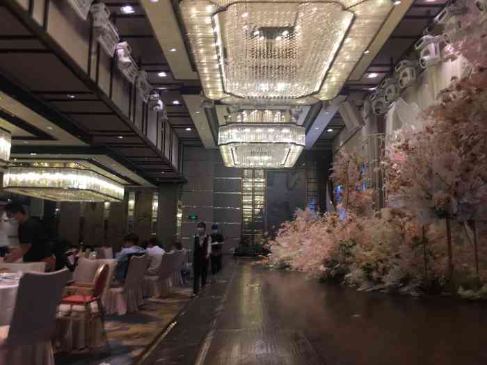 好友缘酒家(西大店)-"好友缘|早茶99位置:地铁1号线鲁班.