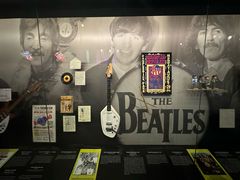 -摇滚乐名人堂博物馆