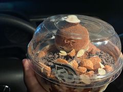 巧克力巴旦木拌拌碗-DQ·蛋糕·冰淇淋(洋洋百货南街店)