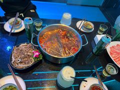 -唯爱KTV聚会餐厅(仙林东城汇店)