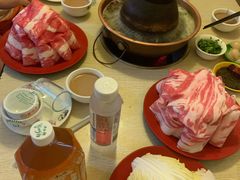 羊肉片-洞庭洲·防空洞火锅·烧烤·铜锅涮肉(新百广场店)