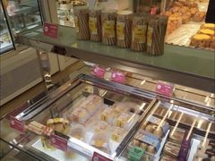 面包甜点陈列柜-味多美(江桥万达店)