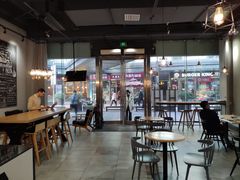 大堂-HELLO 27 意面·沙拉·帕尼尼