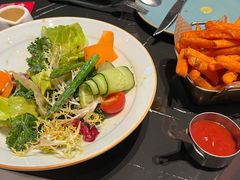-DEEP·深美式餐吧(五棵松华熙LIVE店)