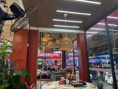 -刘姐啤酒鱼民族演艺餐厅(西街总店)