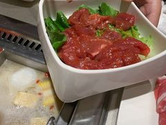 -海底捞火锅鲜切牛肉主题店(长寿路店)