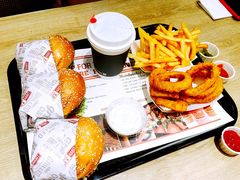 -The Habit Burger Grill 哈比特汉堡(爱琴海店)