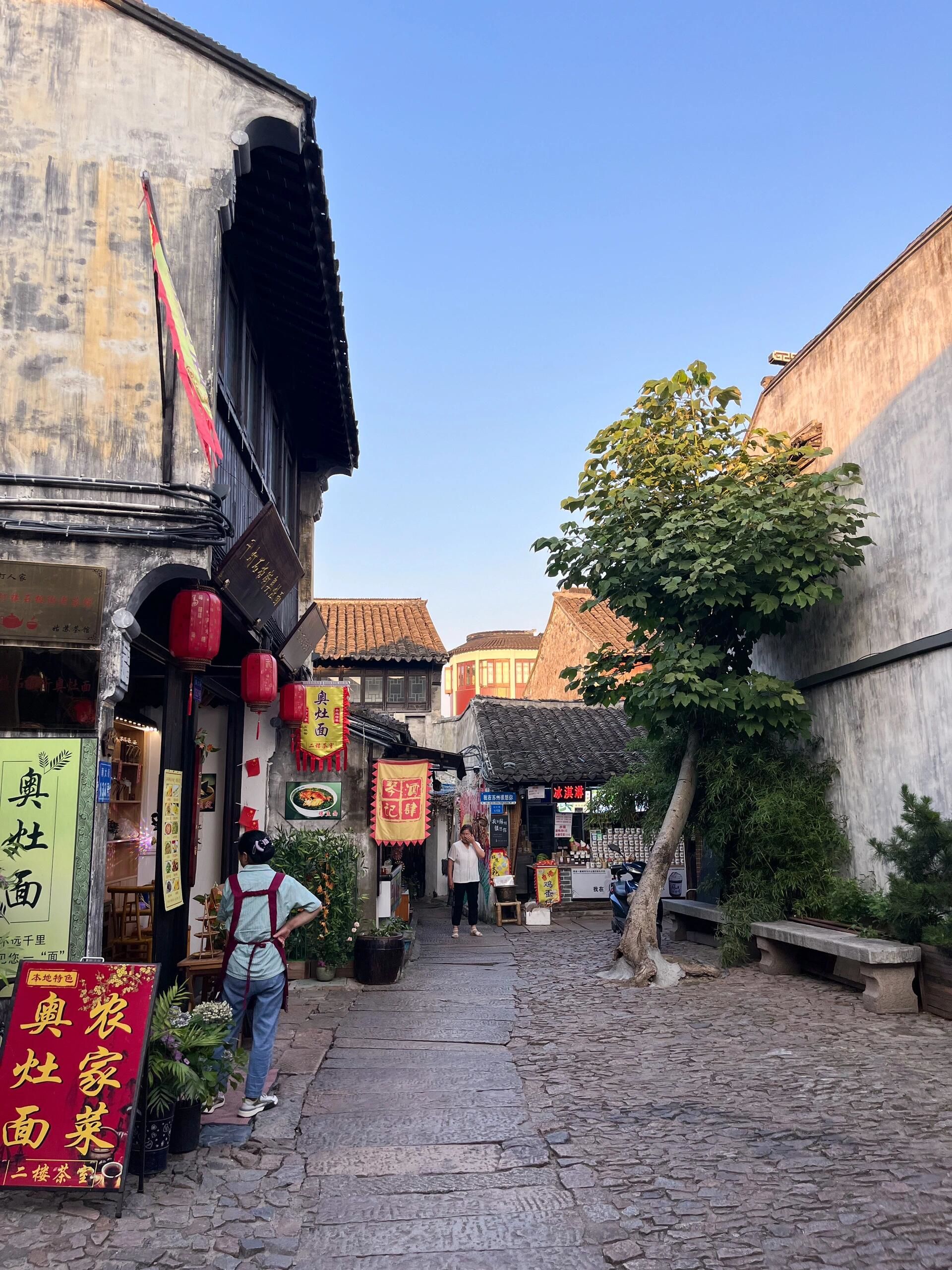 n99古镇门票:免费
74开放时间:全天
07自驾导航:昆山千灯