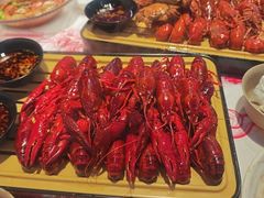 -肥肥虾庄·金牌油焖大虾(汉街SKP店)