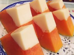 木瓜奶冻-广信牛奶甜品世家(台东店)