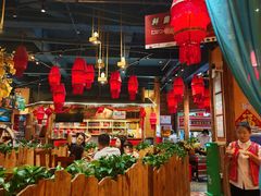 -老滇山寨•云南特色菜•地方菜•民族风情歌舞表演(金碧店)