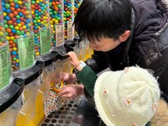 -m豆巧克力世界(上海世茂广场店)