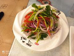 新疆老虎菜-马尔龙新疆饭店·清真(瑞景店)