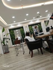 -梳蕾娜 HAIR SALON