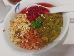 -楚山晓·湖北菜(武汉光谷K11店)