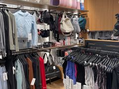 -lululemon(上海浦东IFC店)