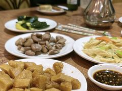 -清真吴记门钉肉饼·喜多利