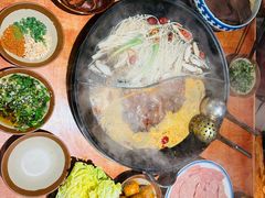 -周小明火锅(黑金冠社区店)