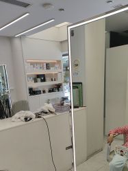 -PE SALON