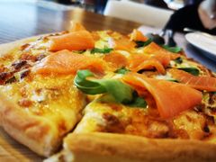 三文鱼披萨-曼乐辰餐厅(中庚漫游城店)