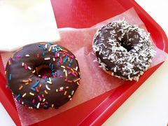 -Winchell's Donuts House