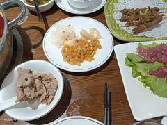 -乡土黄·鲜牛肉火锅·小龙虾(兴业街店)
