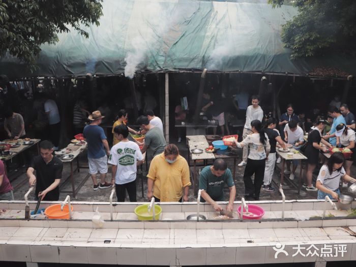 松山湖南湖湾露营营地图片
