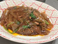 香菜肉丝粉皮-八张桌子(老店)