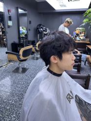 -藤野造型专业烫染接发