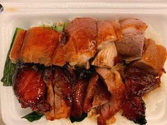 烧鹅拼叉烧饭-黄金烧味(新禧大楼店)