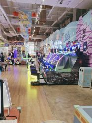 -探奇乐园蹦床公园(日月广场店)