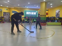 -阿布溜溜·轮滑(21世纪太阳城店)