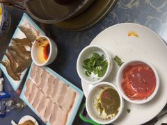 -一口猪海鲜浑锅·东北家常菜