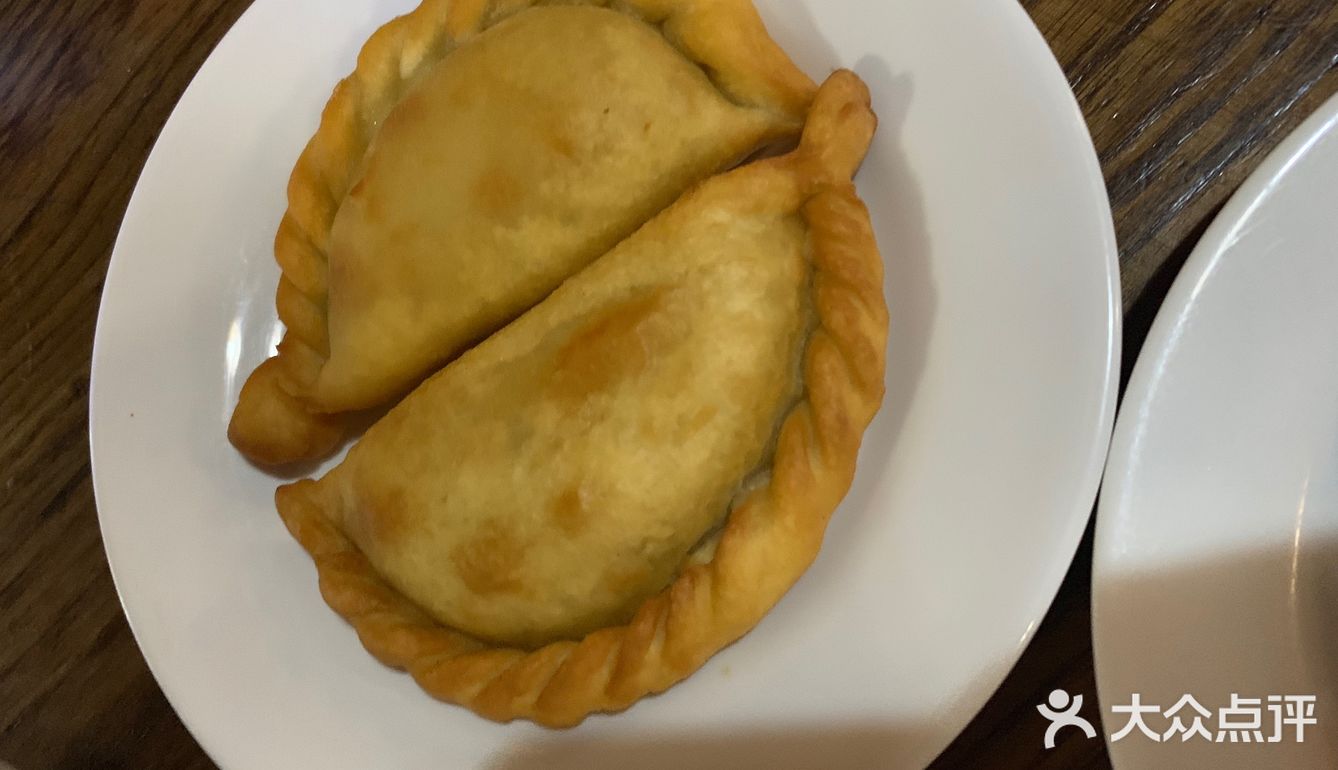 藕饺里面放了生姜稍微有点辣，蒿子粑粑蒿味很重