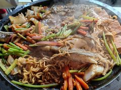 -鸣记脆皮烤鱼·海鲜烤鱼(三八广场店)