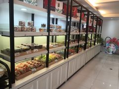 面包甜点陈列柜-穆桂英美食·荣巷店