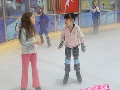 -正佳冰河湾真冰滑冰场