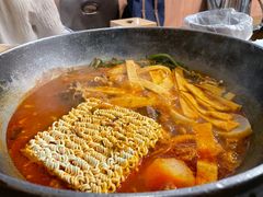 -喇喇排骨火锅·传统韩式脊骨汤(望京西园总店)