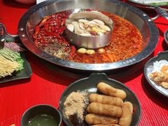 -谭鸭血老火锅(万象九宜城店)