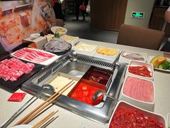 -海底捞火锅鲜切牛肉主题店(长寿路店)