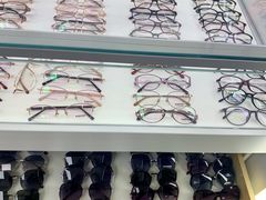 -潘多拉眼镜·蔡司依视路明月(潘家园店)