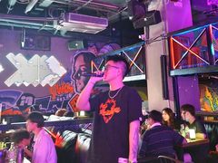 -UP嘻哈酒吧(粉巢店)