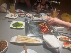 -海底捞火锅(海宁路店)